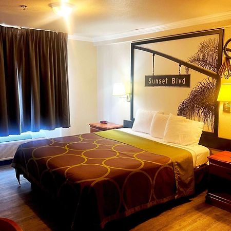 Motel Super 8 By Wyndham Hollywood/La Area Los Angeles Exterior foto